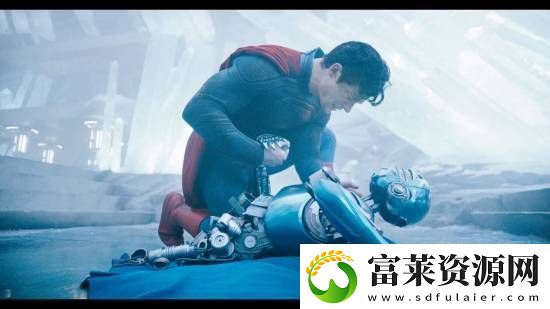 DC新超人電影正式預(yù)告來(lái)了！2025年7月上映軟件教程玩法