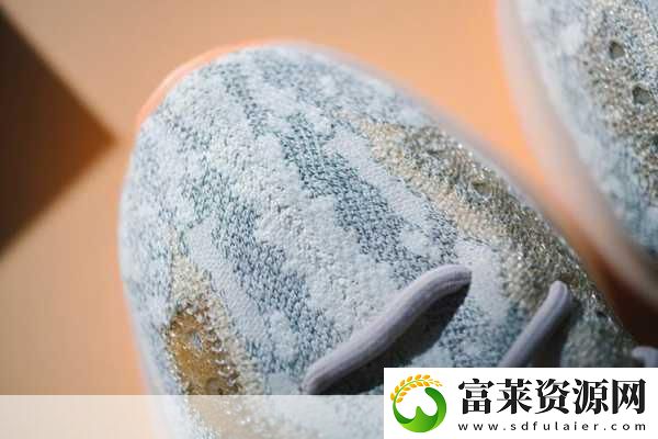 ＂Yeezy