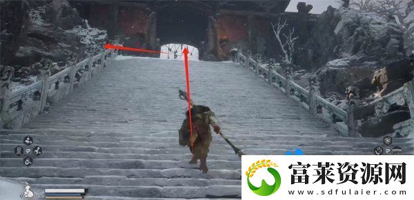 黑神話(huà)悟空亢金龍?jiān)谀?></p><p>3、然后沿著小路一直往上走，墻邊會(huì)出現(xiàn)小怪需要注意躲避；</p><p style=